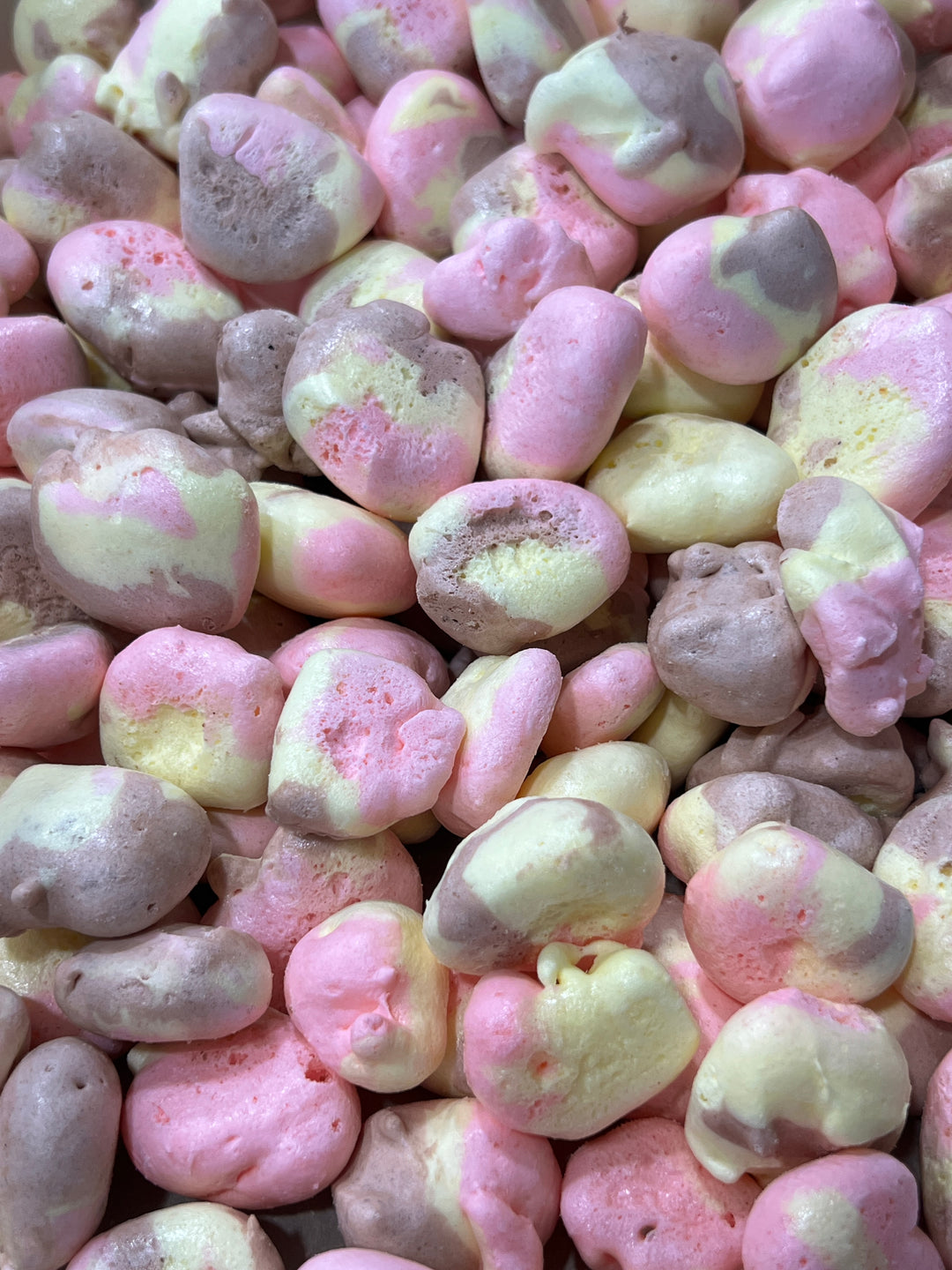Banana split taffy